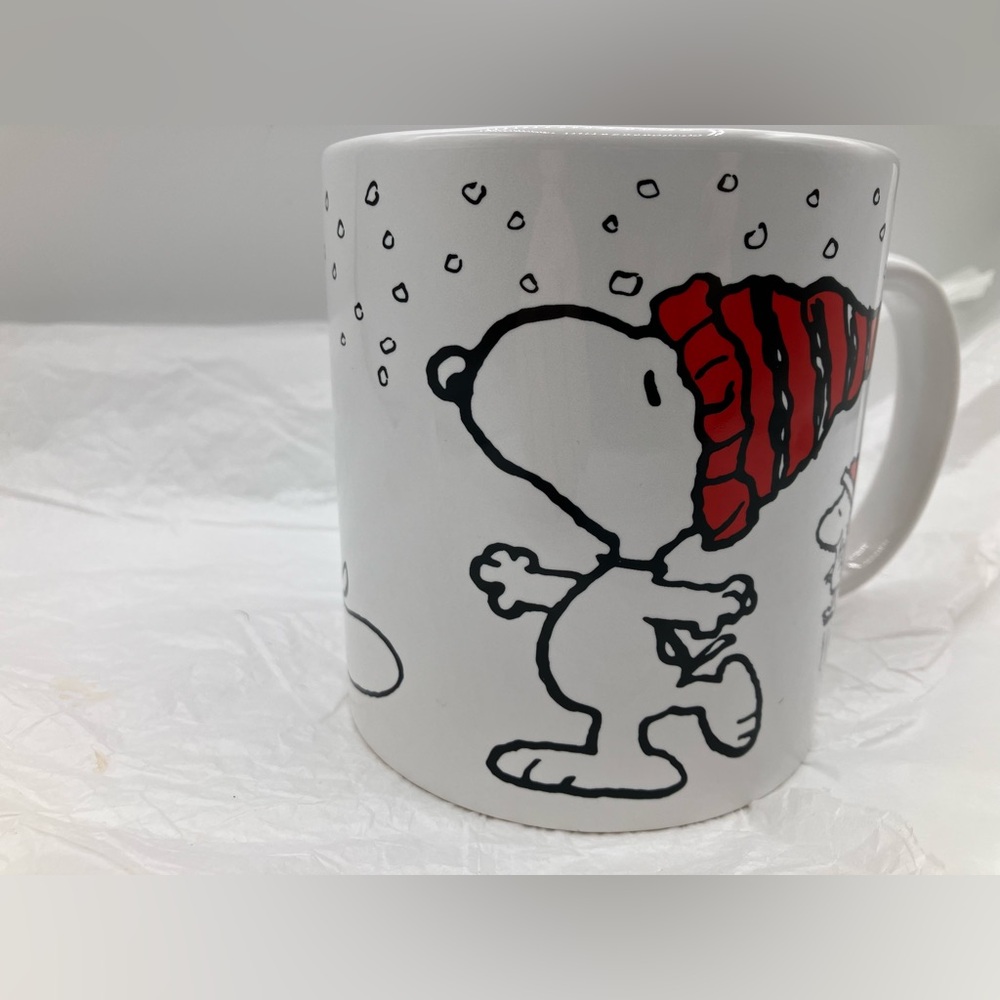 Peanuts Snoopy Festive Mug Set - Picture 5 of 7